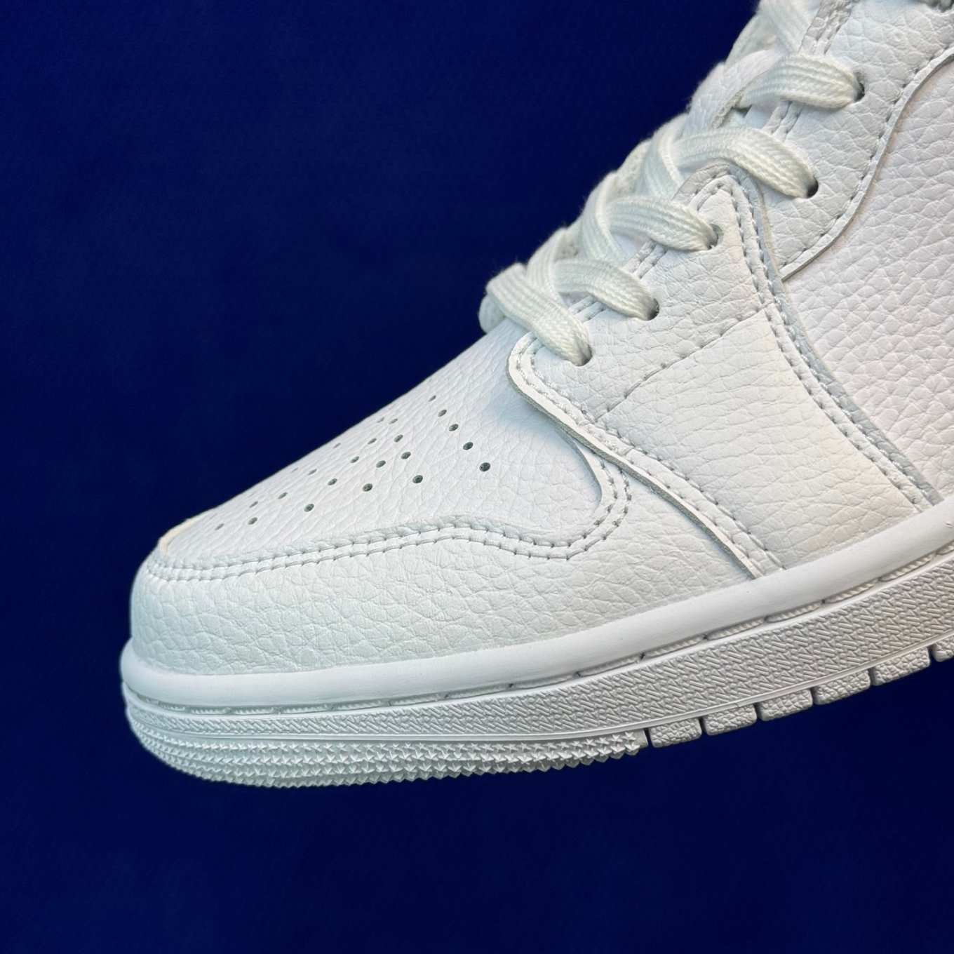DT AJ1Low IQ9381-100 - Image 4