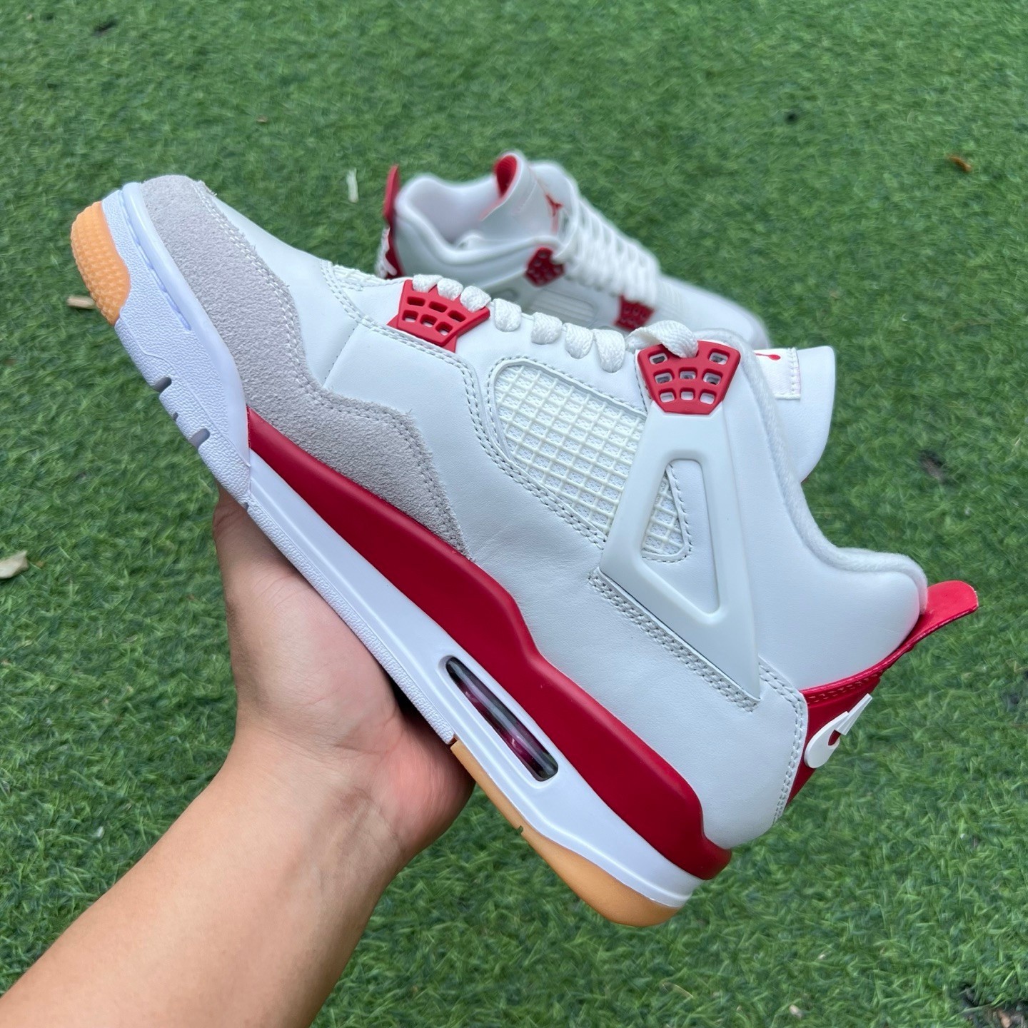 aj4sb t1 NIKE SB x Air Jordan 4 "Varsity Red" DR5415-106 - Image 16