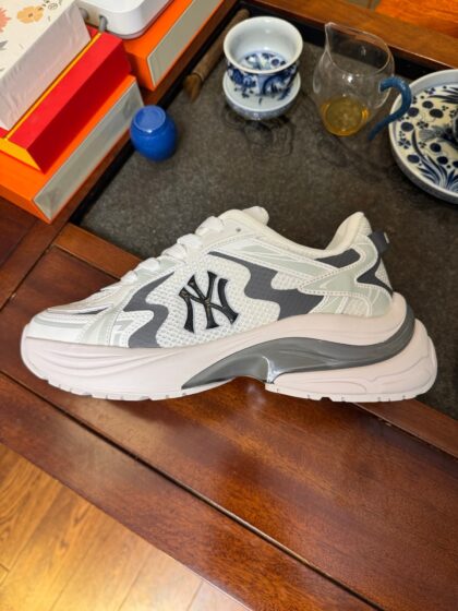 MLB New York Yankees Curve Runner 3ARNSPL4N GP011