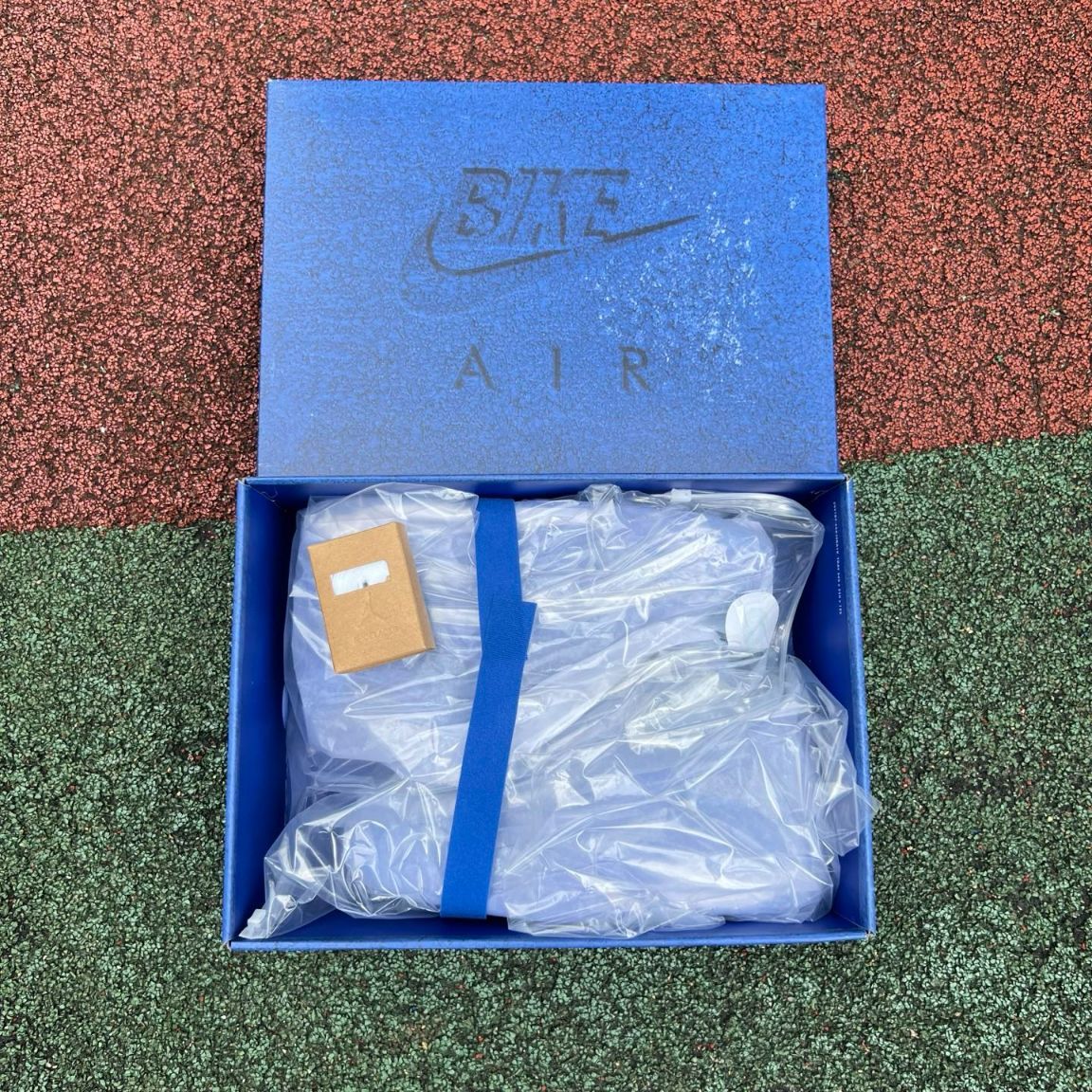 aj4 Nigel Sylvester x Air Jordan 4 Brick by Brick HF4340-400 - Image 3