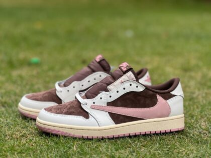 y aj1 Travis Scott x Air Jordan 1 DZ4137-206