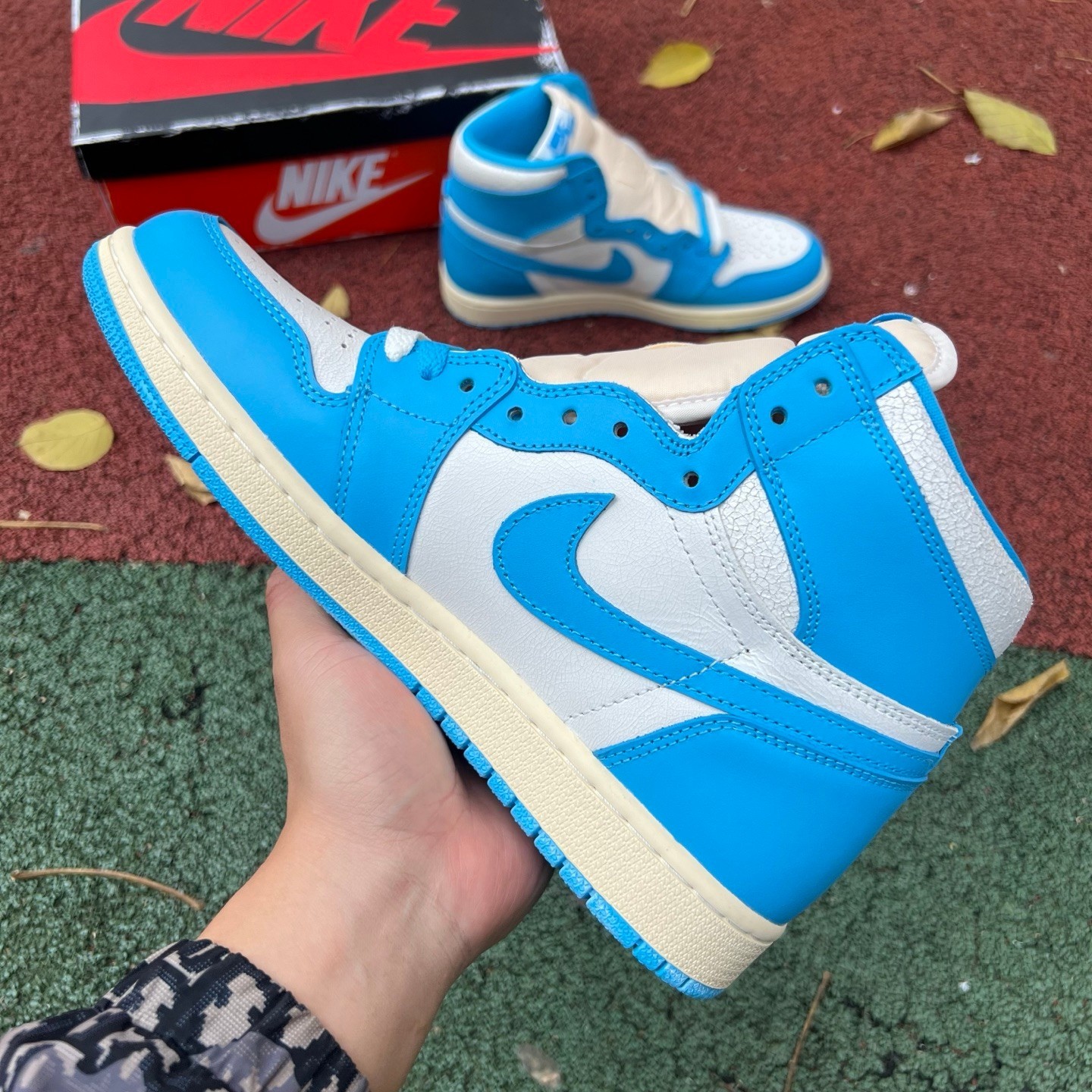 aj1 Air Jordan 1 Hi OG UNC Reimagined DZ5485-402 - Image 9