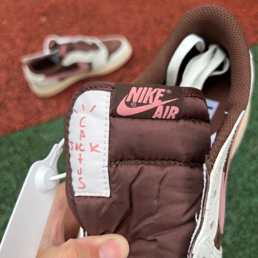 aj1 Travis Scott x Air Jordan 1 Low DZ4137-206 - Image 6