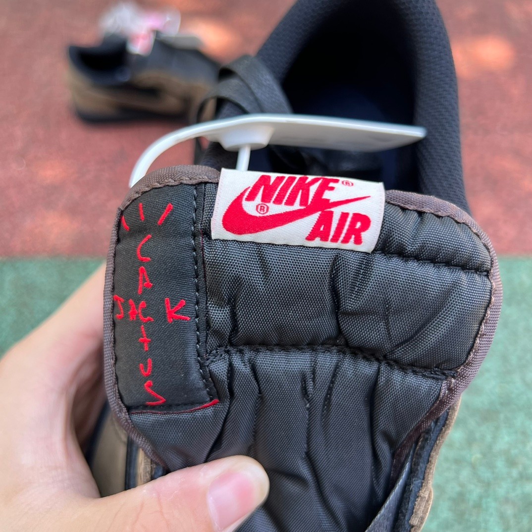 aj1 Travis Scott x Air Jordan 1 Low DM7866-202 - Image 7