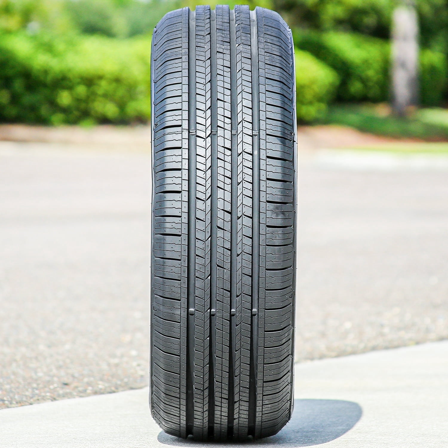 Aplus Comfort HP Touring 205/70R16 97H Passenger Tire - Image 2