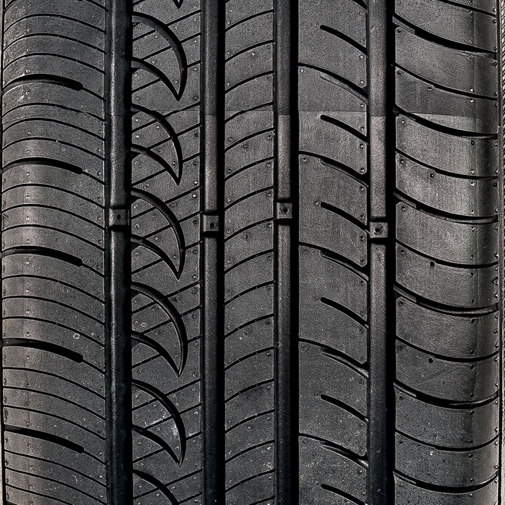 Vantage UHP All Season 225/55R18 98V Passenger Tire - Image 2